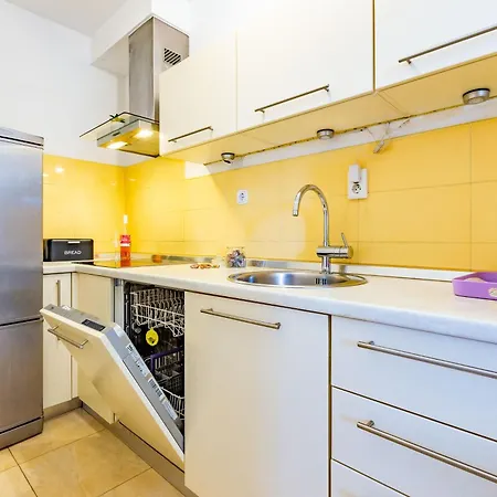Four4 Apartman