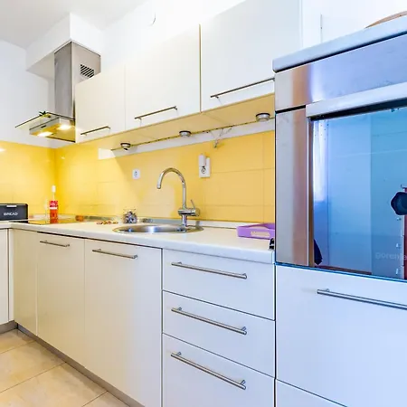Apartment Four4